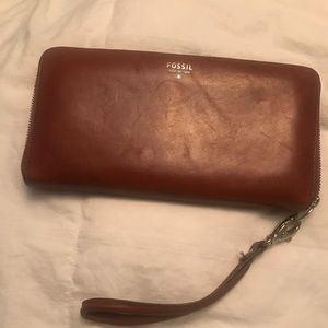 Fossil wallet with wrist strap